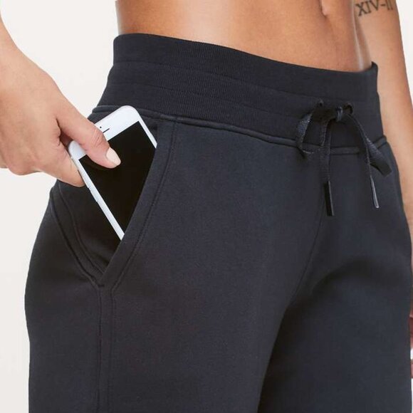 Lululemon Warm Down Jogger II 28" Size 4 Black Mid-Rise Relaxed Fit - Picture 3 of 8